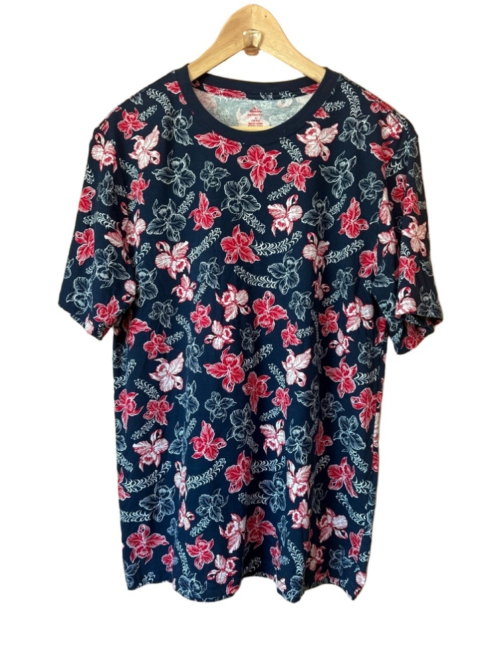 Patriotic Red White & Blue Short-Sleeve Floral Tee Men’s size medium